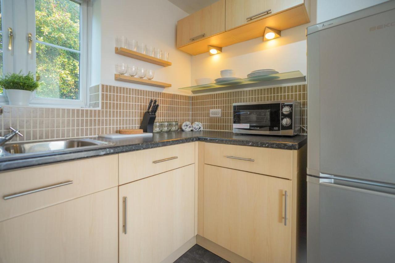 Stylish Apartment With Private Parking Cardiff Exteriör bild