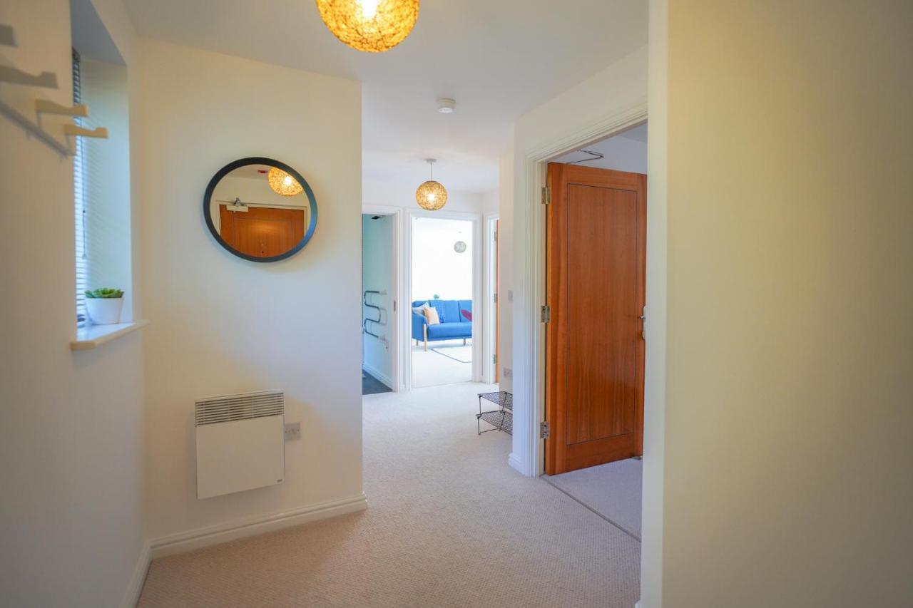 Stylish Apartment With Private Parking Cardiff Exteriör bild