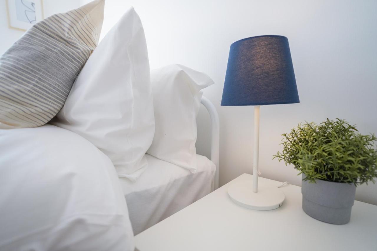 Stylish Apartment With Private Parking Cardiff Exteriör bild