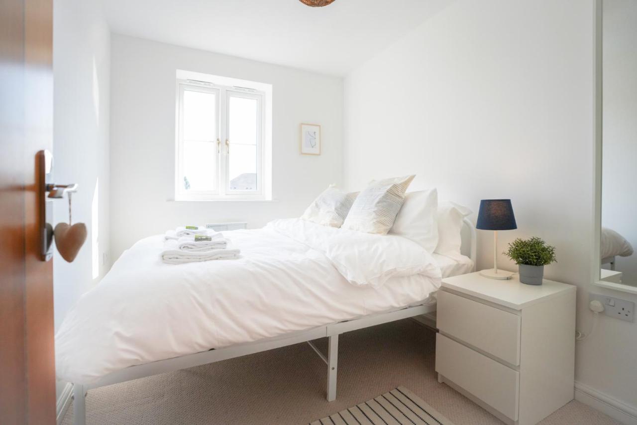 Stylish Apartment With Private Parking Cardiff Exteriör bild